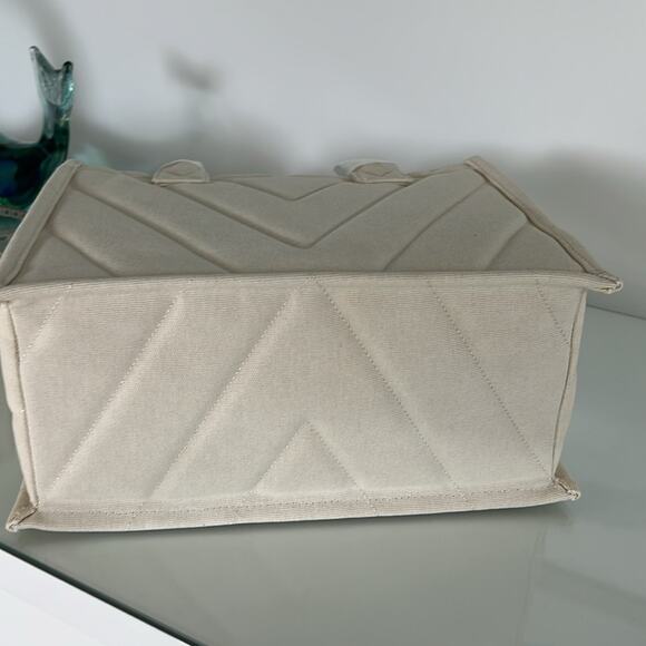 NWT $320 SANDRO Kabash quilted tote bag ecru / white - Picture 10 of 14